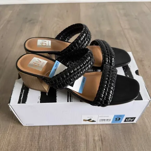 Dolce Vita Black Woven Sandals - Picture 4 of 8